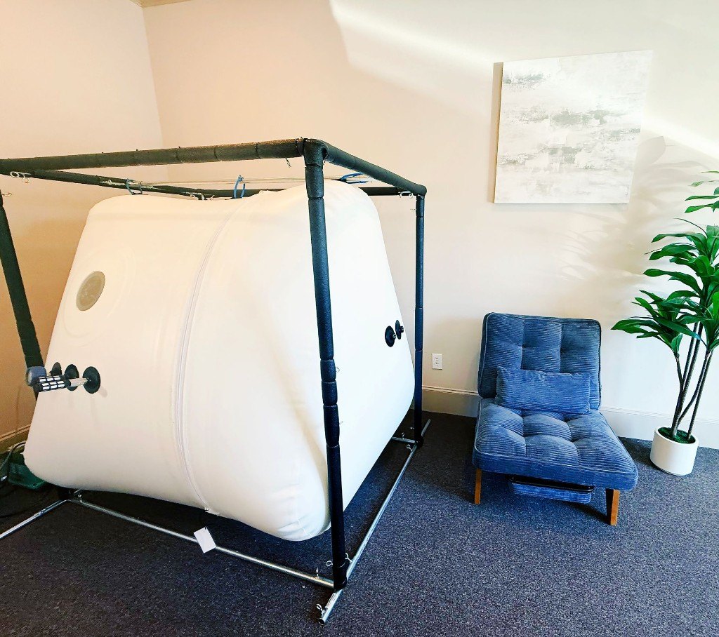 Soft-shell hyperbaric chamber with lounge chair — for sale